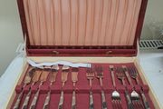 Vintage Heritage Plate Fish Knife &amp; Fork Set in Case  England