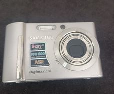 Samsung Digimax L70 7.2MP 3x Zoom Digital Camera