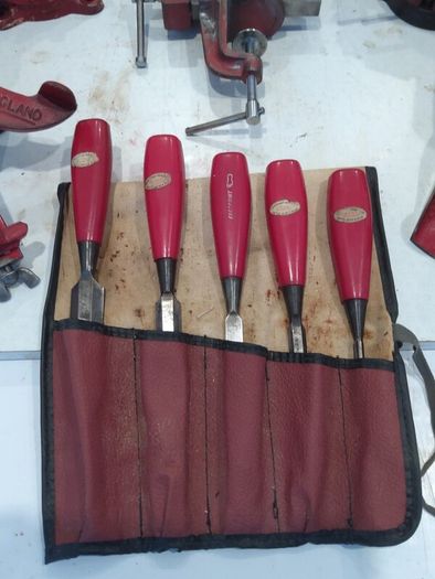 red tool selection