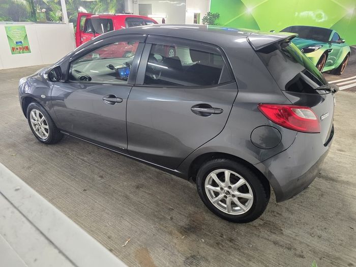 2013 Mazda Demio