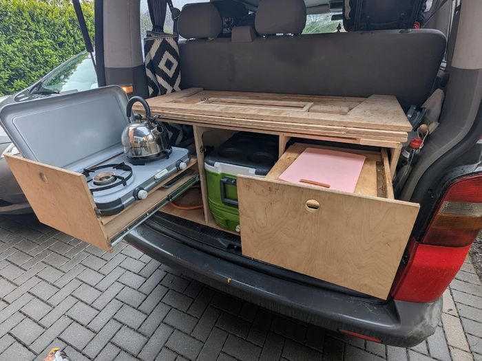 Deposit Taken:Volkswagen T5 1.9 Camper / Shuttle