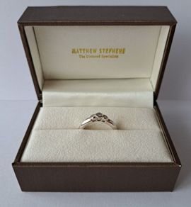 18ct white gold diamond ring 3 stones