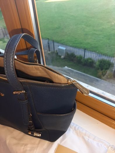 Michael Kors hand bag