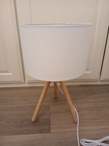 Table lamp