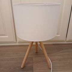 Table lamp