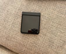 moto  razr 50 flip