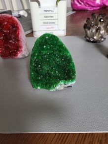 Quartz green geode