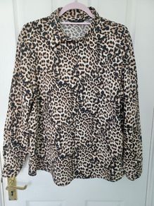 Womens Leopardprint Shirt Size 14
