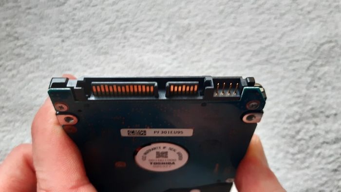Toshiba MK1655GSX 160GB SATA I 1.5GB/s 5400rpm 2.5 Inch Internal Hard Drive