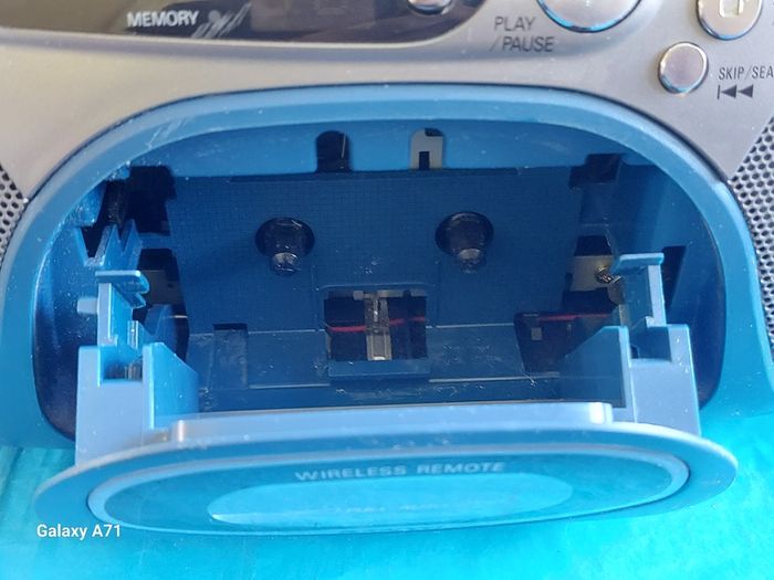 SANYO CD, Tape and Radio music System, Model MCD-Z155L, in excellent condition, and all functions work fine,