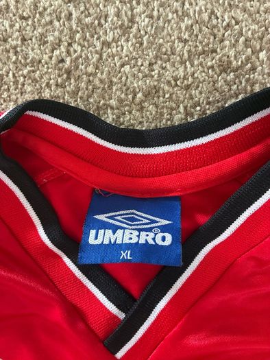 Manchester United football jersey Kids XL