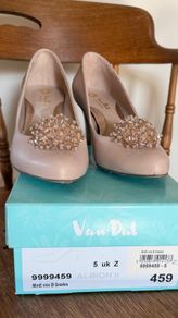 VanDal shoes