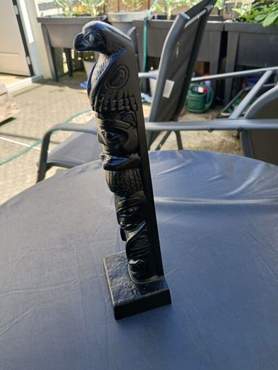Original Canadian BOMA BLACK Totem