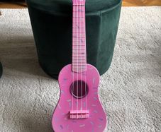 Toy ukelele