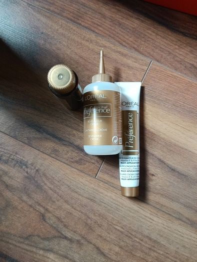 Hair Dye LOreal Natural Brown