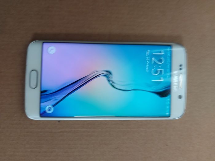 Samsung Galaxy S6 Edge, Model SN-G925F, 64GB, in excellent cosmetic condition