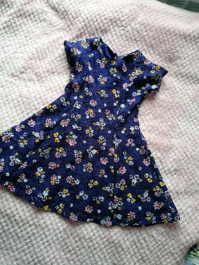 Girl's dress, 2-3 yrs