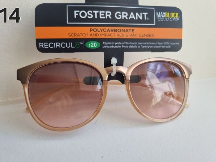 Foster Grant Sunglasses Brand New (2 for 15 Euro)