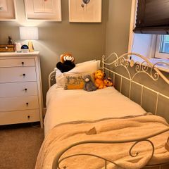 Gorgeous Laura Ashley day bed with trundle bed