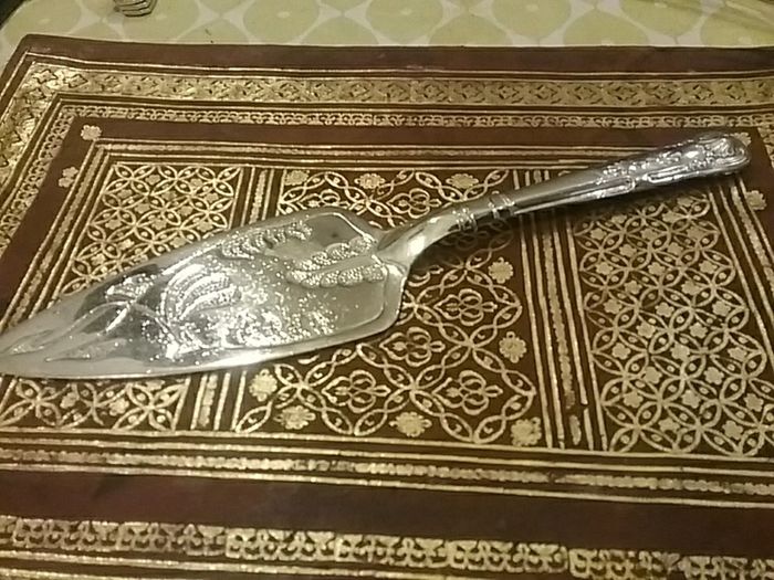 Mayell Cake/Dessert Server A1Kings Design