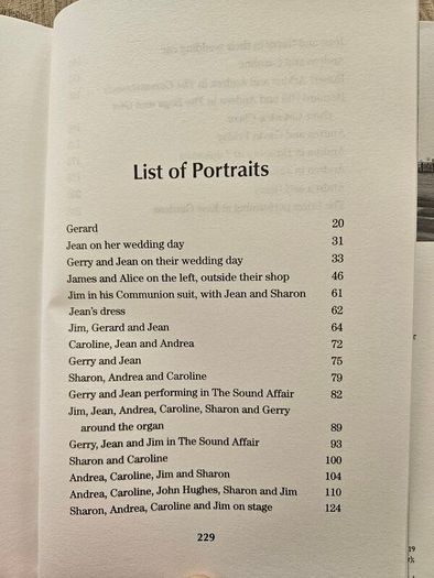 Andrea Corr. Barefoot Pilgrimage. A Memoir. Signed First Edition Hardback With Dustjacket In Very Good Condition.  See Photos For Same.