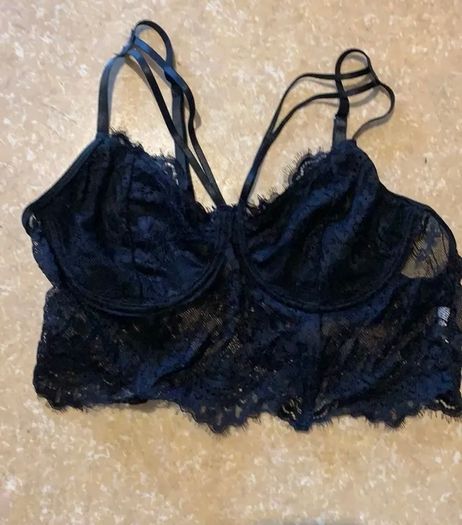 Black Lace crop top size XS