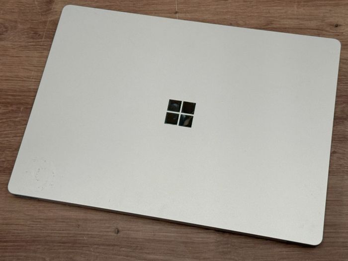 Microsoft Surface Business Laptop 3 Touchscreen 13.5" i5-1035G7 8GB RAM 256GB SSD Win 11 Pro