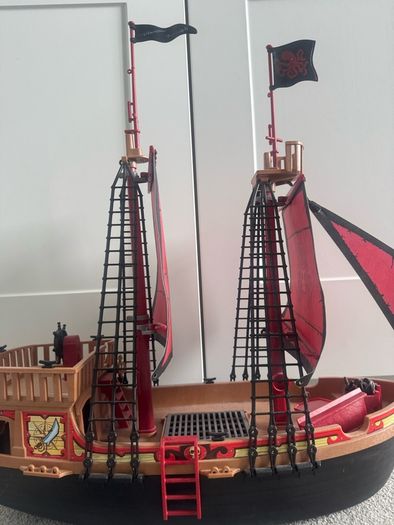 Pirate ship playmobil fun toy