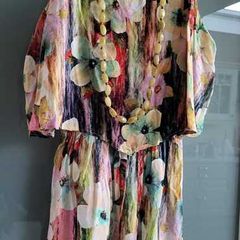 Oh My Love Floral Playsuit Sz M (Fit 10UK) - Bnwt 25 Sterling