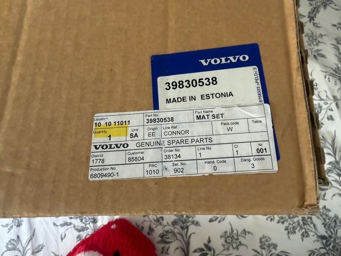 Volvo XC90 Beige Carpet Mats