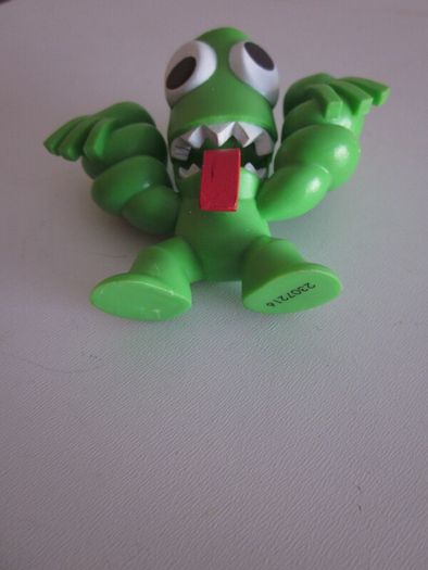 Robolox Rainbow Friends mini Figure Green Monster