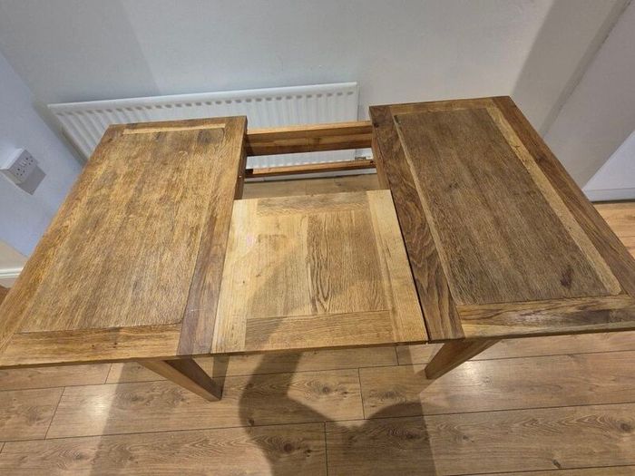 Solid Oak Dining Table - compact size (missing an extension leaf)