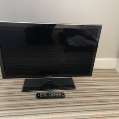 Samsung 32" TV - NON Smart