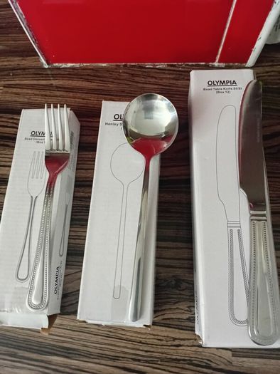 Stainless steel cutlery never used. 25 euro for the lot