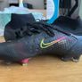 Size 39 Nike football shoes Image 3