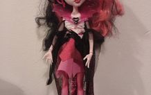 Draculaura 2008  first wave ghouls doll