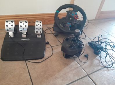 Logitech G29 Driving Force Racing Wheel