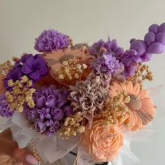 candles flowers bouquet