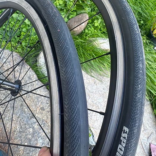Axis sport wheels 700c rim brake wheels with tyres