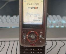 Sony Ericsson W395 Phone