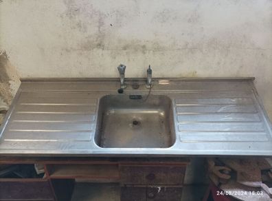 stainless steel sink