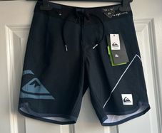 Boys board shorts - sz 24x16