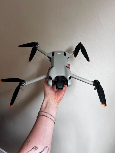 DJI Mini 4 Pro Fly More Combo
