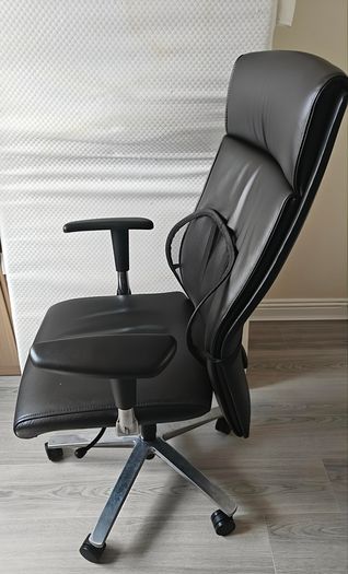 Office leather chair