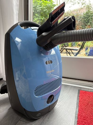 Miele Classic C1 Junior Hoover