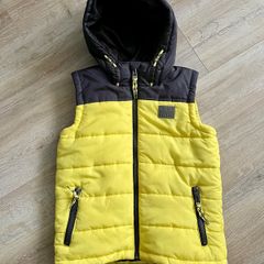 M&S boys gilet 7-8y