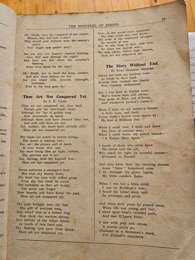 The Minstrel Of Eirinn. Rare Selection Of National Poetry Arranged With Notes By Terence O'hanlon. Forward By Father Pat Walsh. 1930 Large Volume Paperback In Poor Condition.  See Photos For Same.