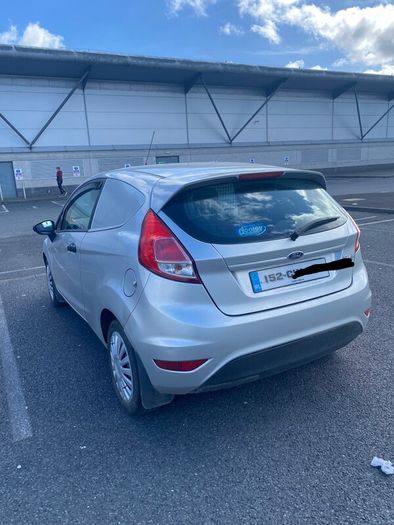 Ford Fiesta Van 152