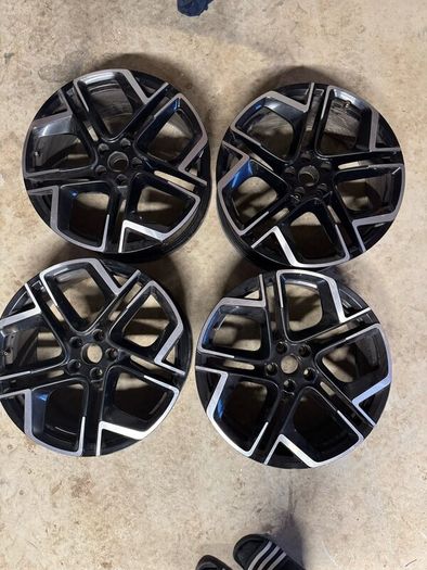 20 Genuine VW R line Alloys