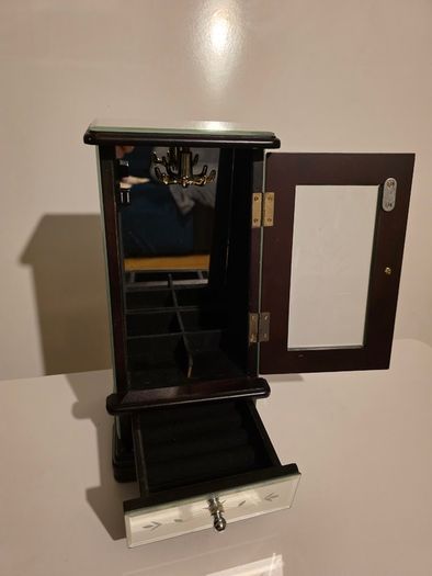 Jewellery Box (with flower motif, compartments & mirrors)